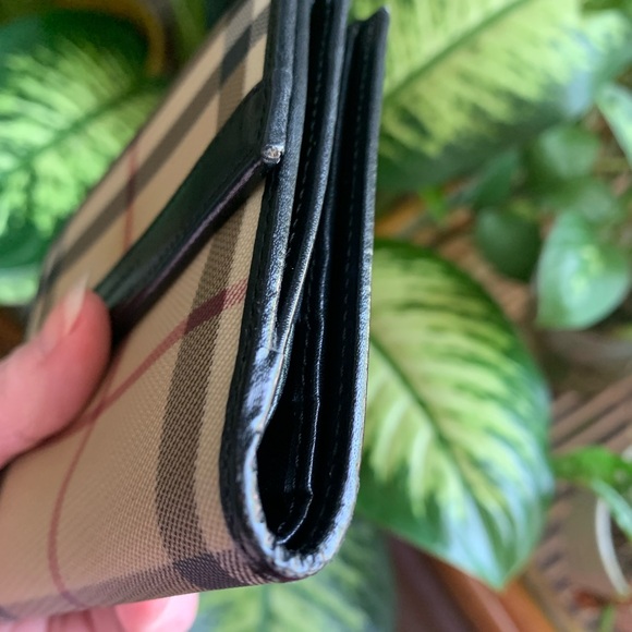 Burberry wallet - Picture 12 of 13